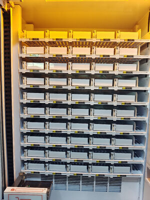 Haloo Hot Food Vending Machine Autoservizio Pranzo Bento con funzione di riscaldamento Macchina per vendere cibo di grande capacità