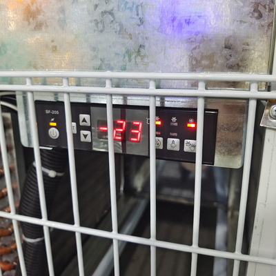 Distributore automatico congelato congelato -18℃ dei pasti del distributore automatico dell'alimento con riscaldamento a microonde
